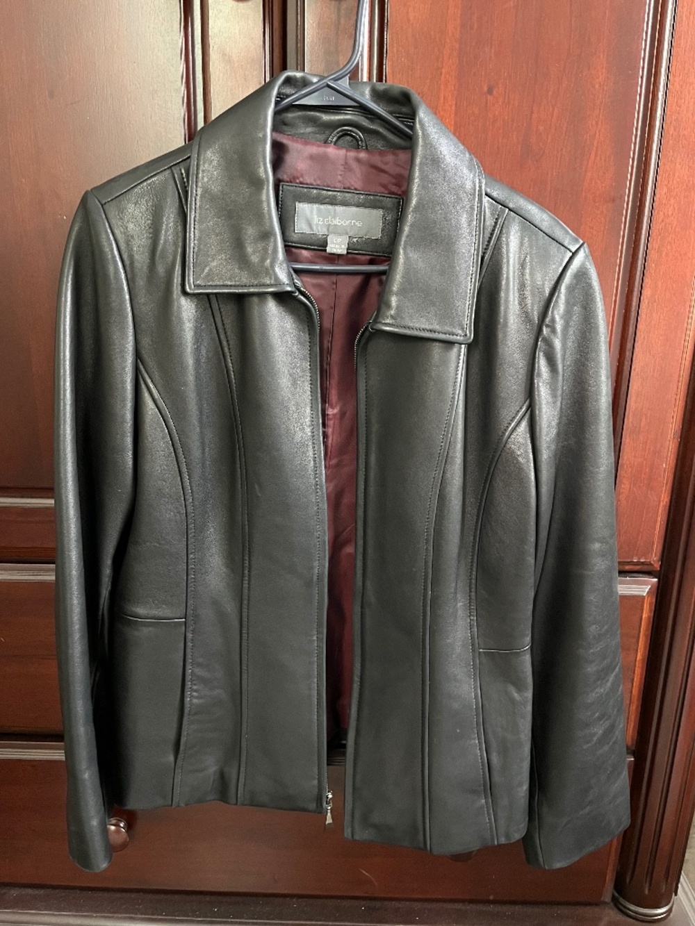Liz Claiborne Leather Jacket ! Size Large Petite! Like New! Retail $120